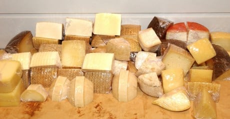 El queso fresco continúa siendo el más económico y más consumido por los españoles